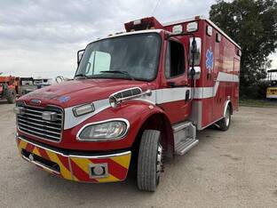 2012 Freightliner BUSINESS CLASS M2 106
