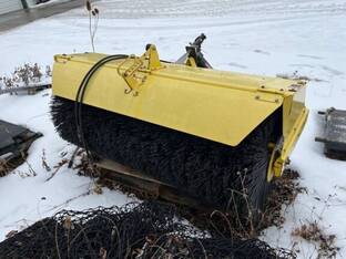 2015 John Deere 60 BROOM