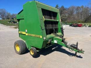 1999 John Deere 566