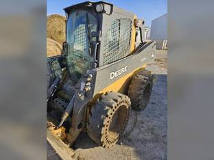 2022 John Deere 324G