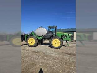 2011 John Deere 4930