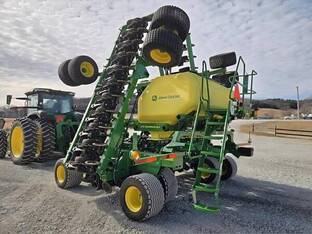 2022 John Deere N542C
