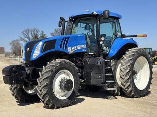 2013 New Holland T8.330