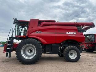 2025 Case IH 8260