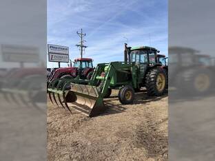 John Deere 4440