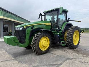 2025 John Deere 8R 250