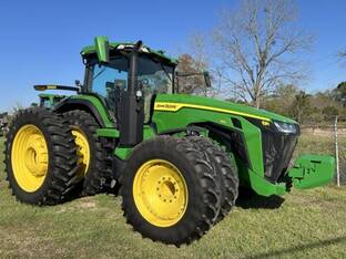2022 John Deere 8R 310