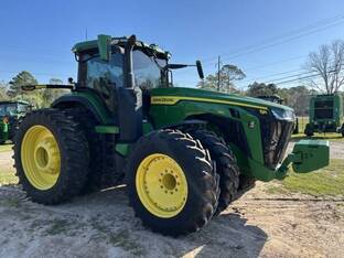 2022 John Deere 8R 310