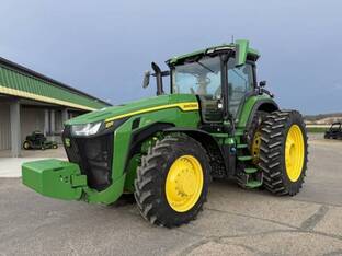 2025 John Deere 8R 250