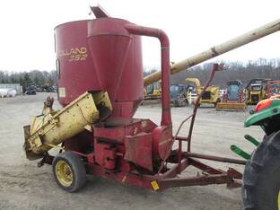 New Holland 352