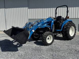 2001 New Holland TC40D