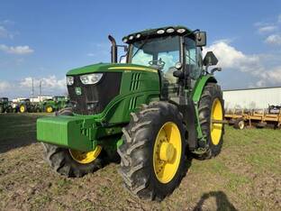 2022 John Deere 6215R