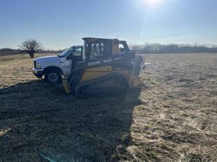 2025 John Deere 335 P