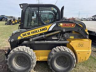 2021 New Holland L320