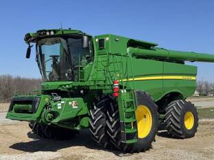 2023 John Deere S780