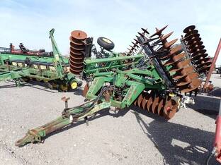 John Deere 630