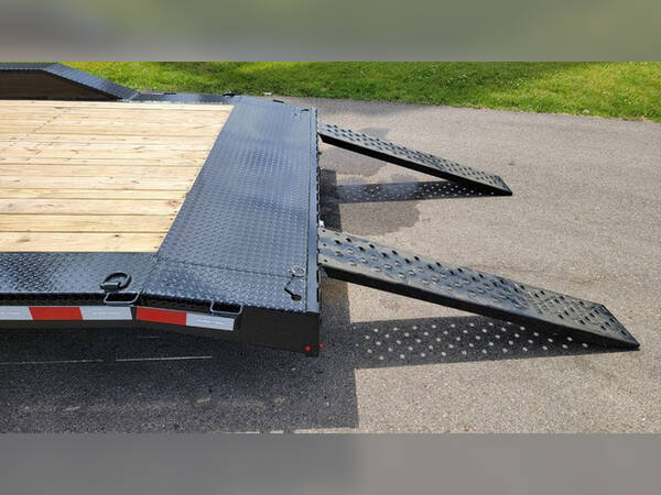 2026 Sure-Trac 8.5'x22' 10k wood deck / winch plate / t