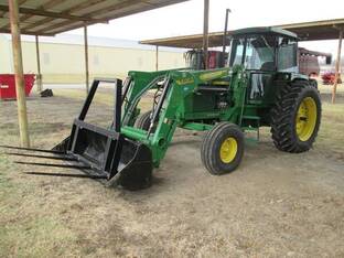 1976 John Deere 4230