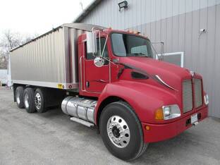 2003 Kenworth T300
