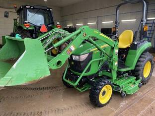 2017 John Deere 2038R