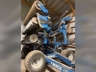 2021 Kinze Mach Till 302