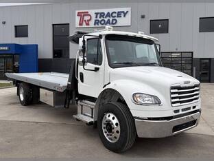 2025 Freightliner BUSINESS CLASS M2 106 PLUS