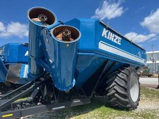2012 Kinze 1100