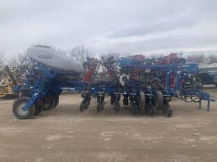 2020 Kinze 4900