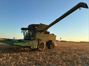 2023 John Deere S780