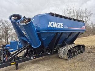 2024 Kinze 1321