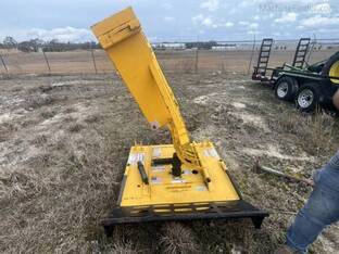 2022 John Deere TBFL or TB-1