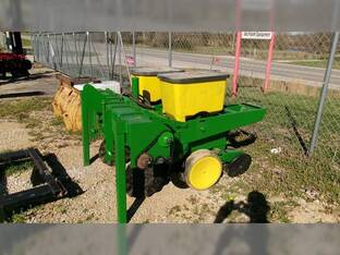 1983 John Deere 7100