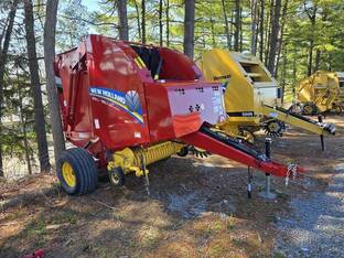 2022 New Holland ROLL-BELT 450 UTILITY