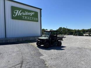 2022 John Deere GATOR XUV 835M