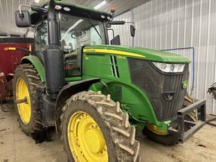 2015 John Deere 7210R