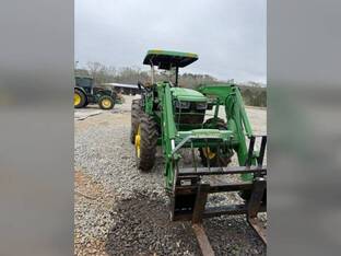 2020 John Deere 5075E