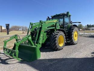 2023 John Deere 8R 230