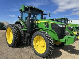 2025 John Deere 7R 250