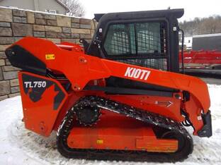 2023 Kioti TL750