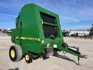 1997 John Deere 566