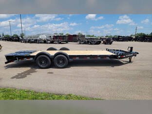 2026 PJ 7'X17'+3' 15.4K Voyager Equipment Traile