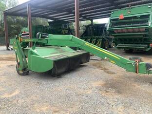 2017 John Deere 835