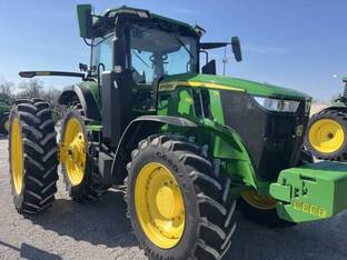 2025 John Deere 7R 250