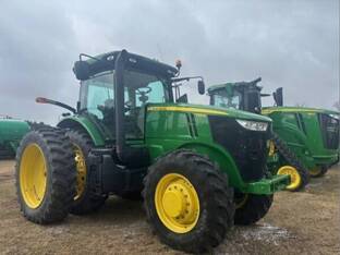 2012 John Deere 7215R
