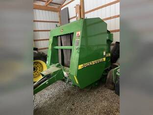 2000 John Deere 446