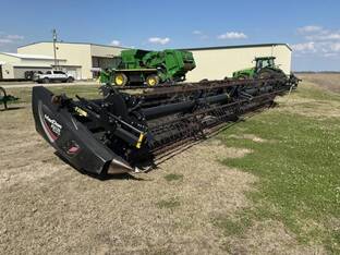 2018 MacDon Industries FD135