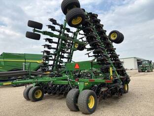 2019 John Deere 1890