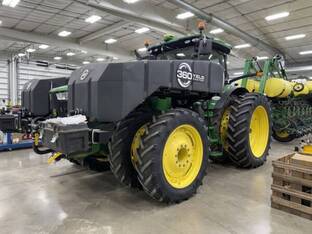 2015 John Deere 8370R