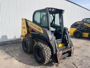 2023 New Holland L321