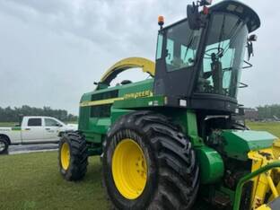2000 John Deere 6750